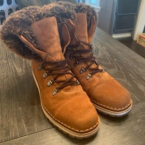 Like new Sam Edelman fur boots